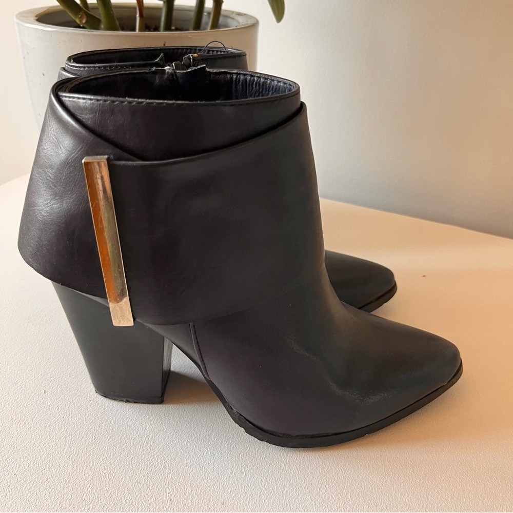 Blue Ankle Booties with Chunky Heel and Metal Accent